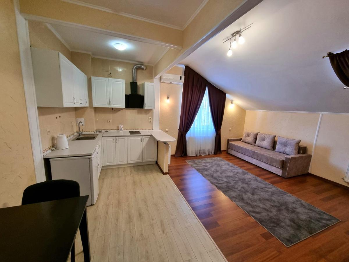 Helen Hotel Mykolaiv Dış mekan fotoğraf