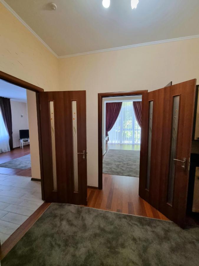 Helen Hotel Mykolaiv Dış mekan fotoğraf