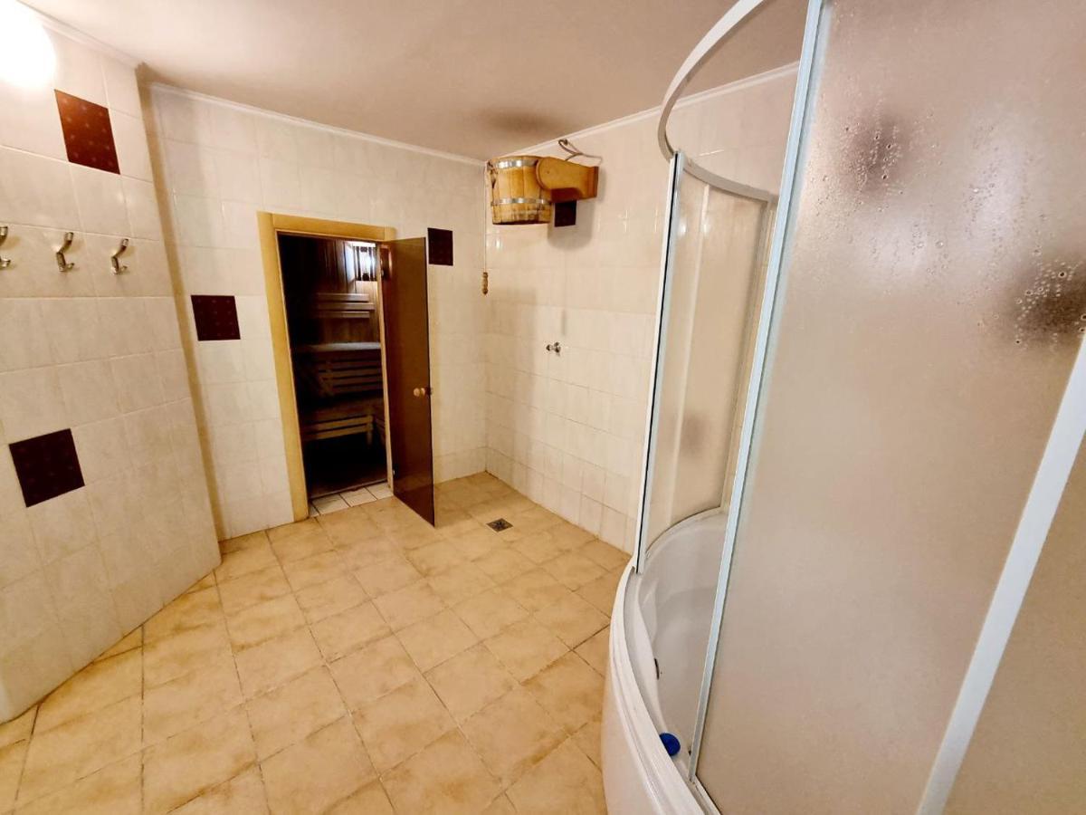Helen Hotel Mykolaiv Dış mekan fotoğraf
