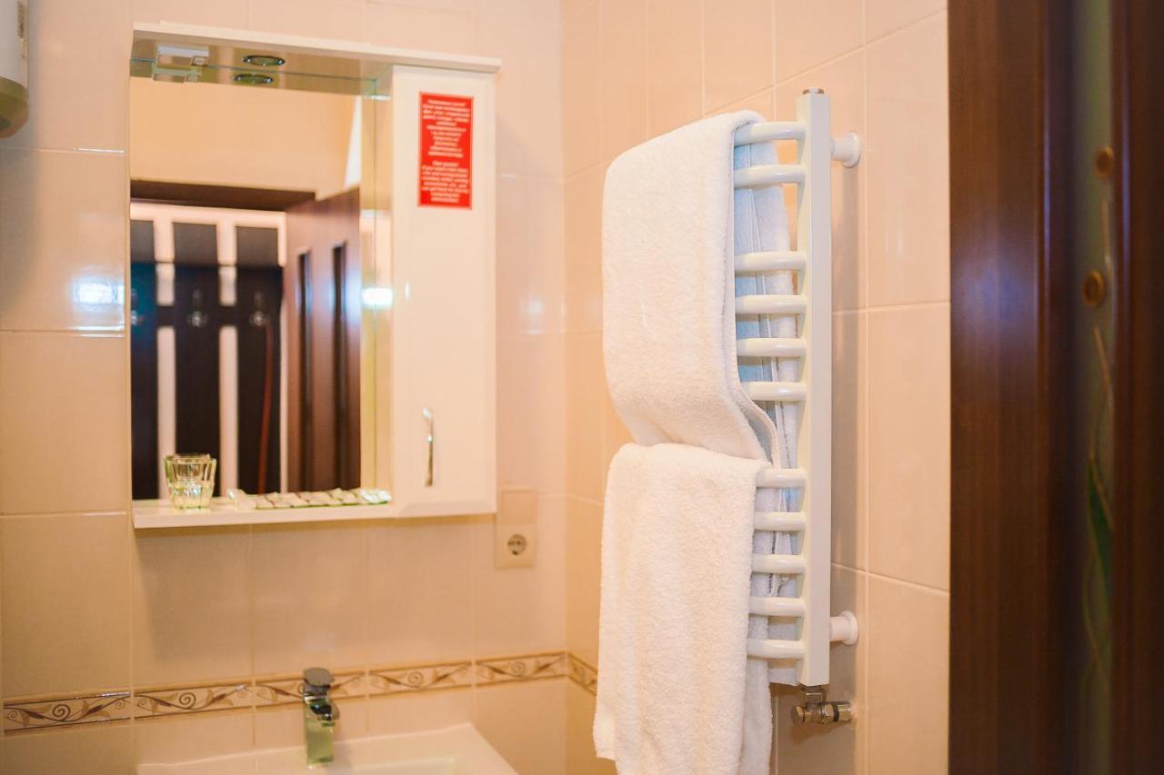 Helen Hotel Mykolaiv Dış mekan fotoğraf