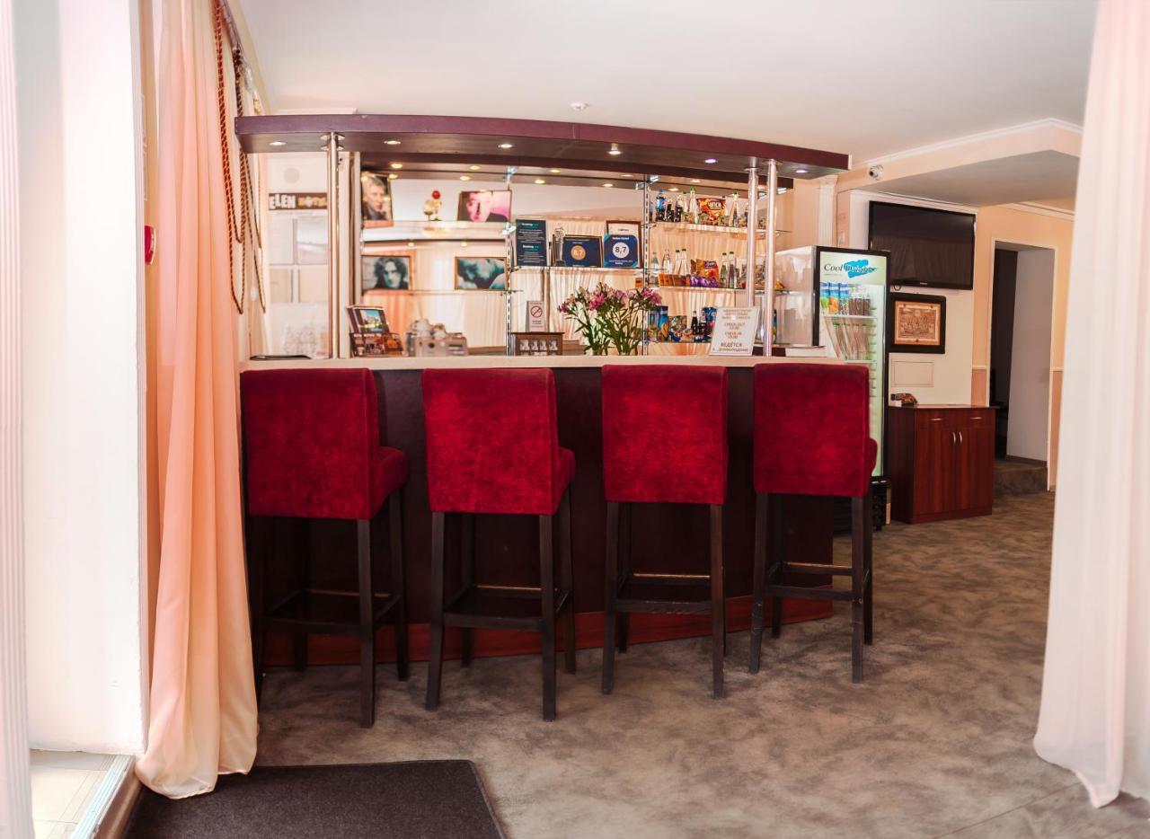 Helen Hotel Mykolaiv Dış mekan fotoğraf